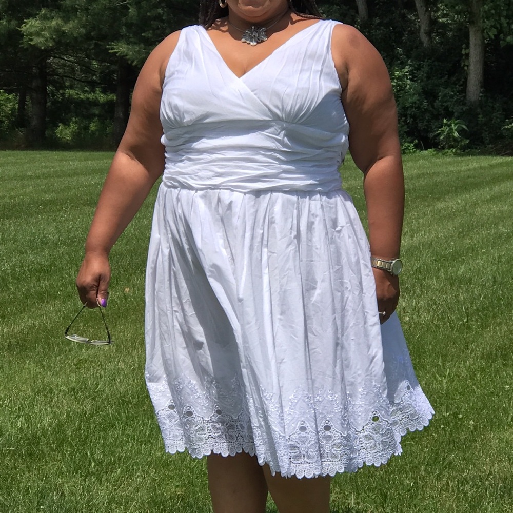 SLNY White Cotton Blend Eyelet Hem Dress Size 18W